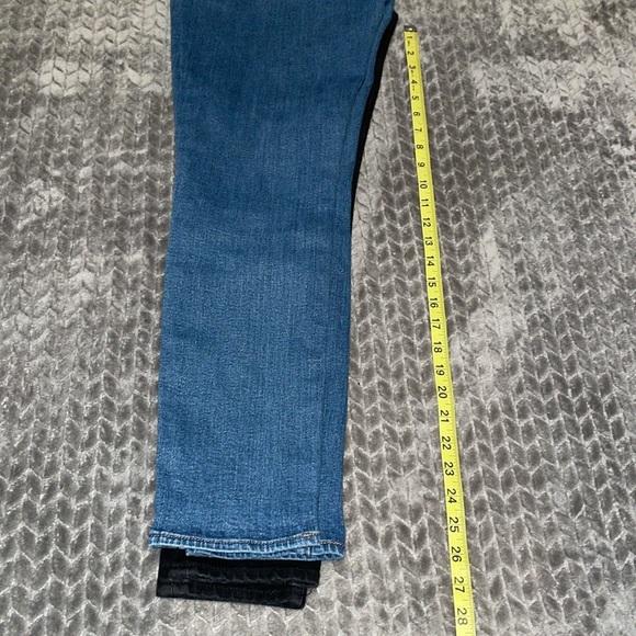Loft Jeans. Lot of 2. Blue is Curvy Skinny & Black is Leggings. Size 6 - Picture 10 of 13